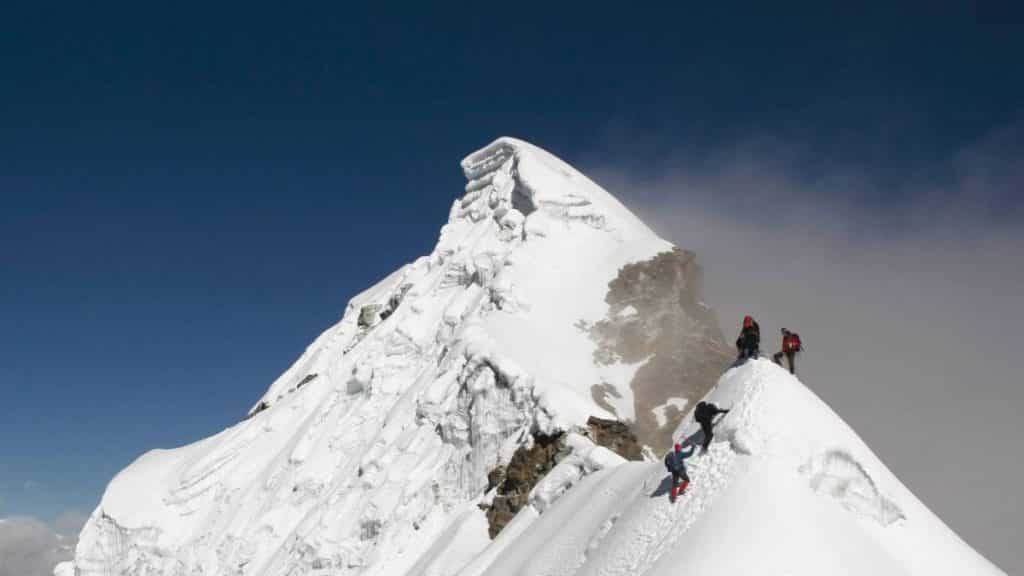 Information about Lobuche Peak