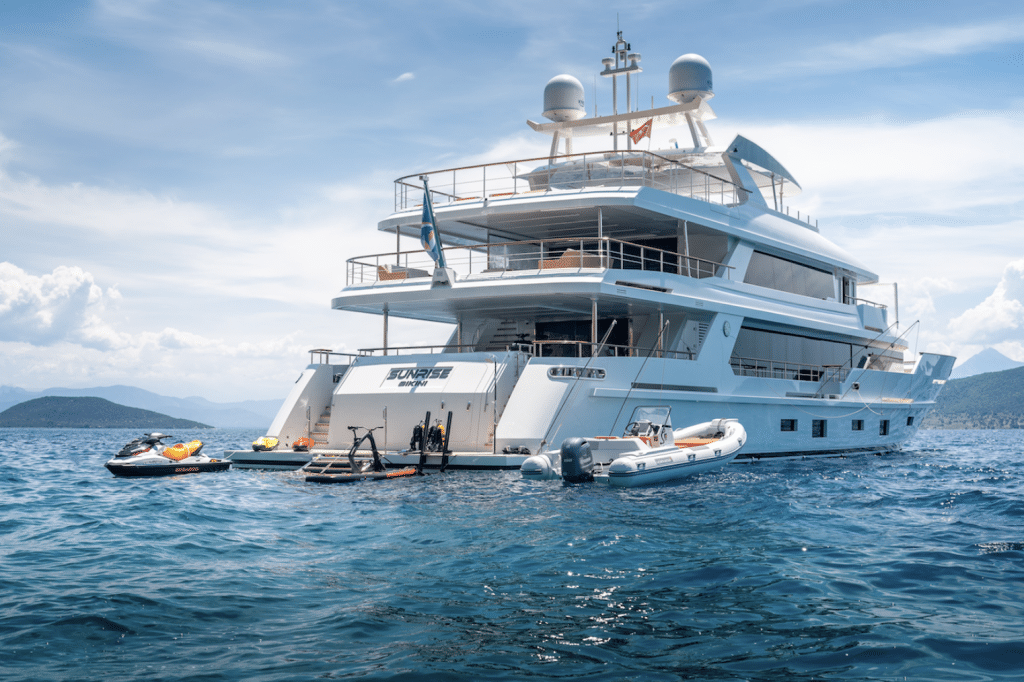 Maximize Your Yacht Sailing Trip